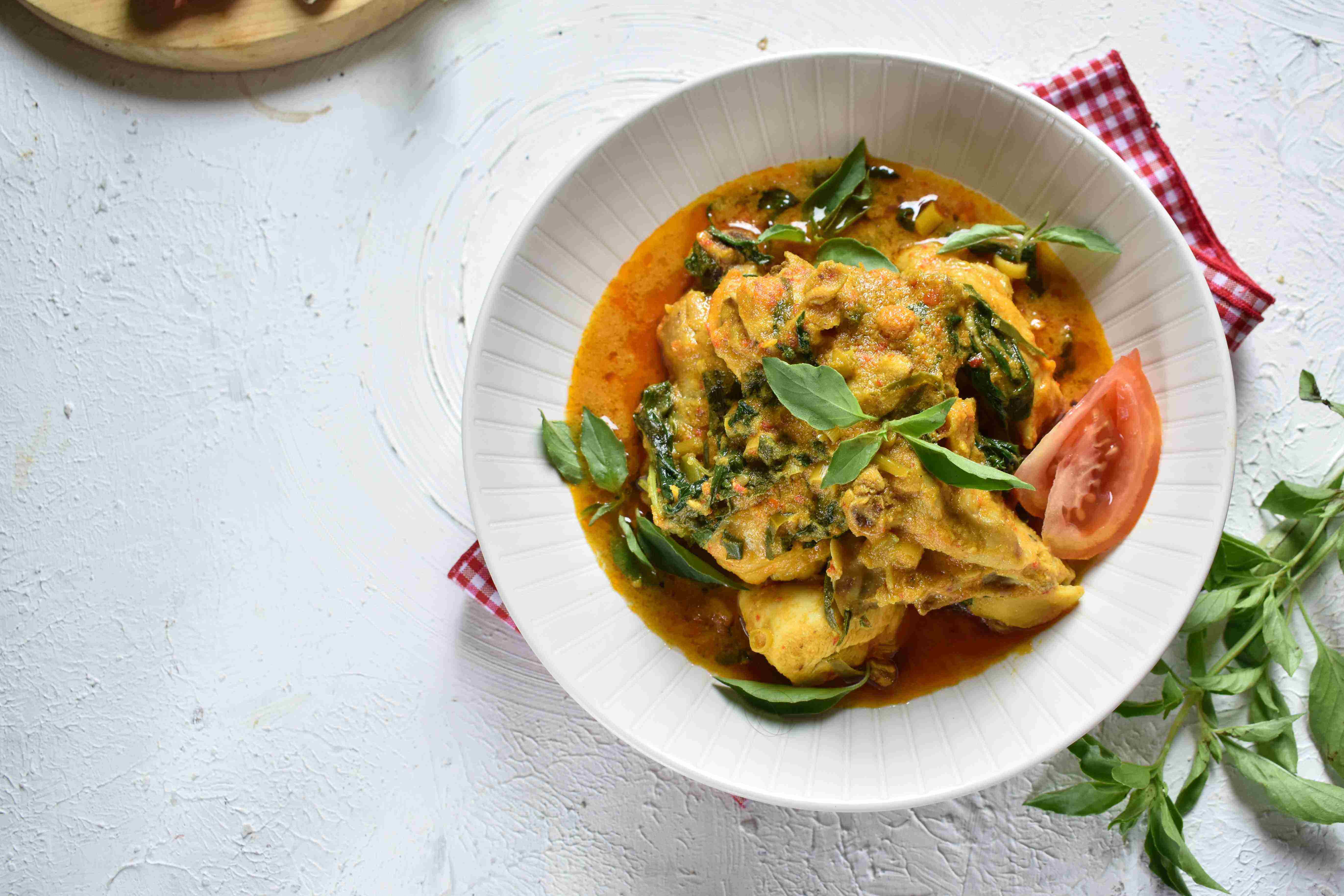 AYAM WOKU